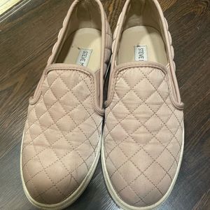 Steve Madden Women's Ecntrcqt Sneaker